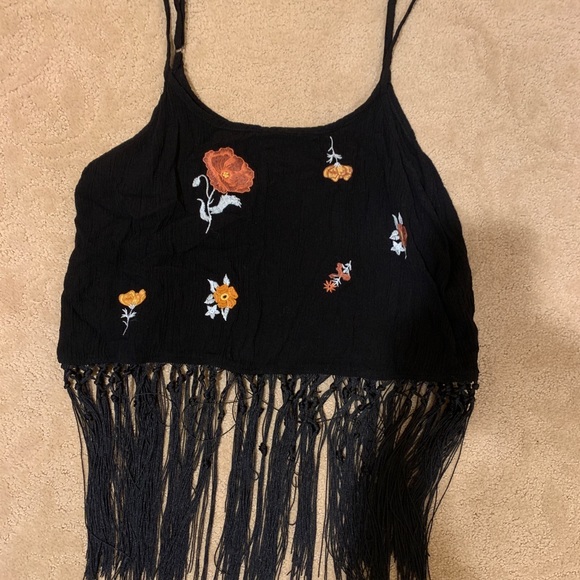 Embroidered flower adjustable noodle strap crop top with tassels size XL - Picture 3 of 4